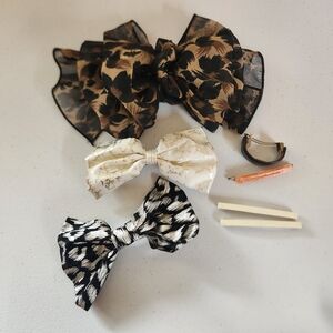 Vintage 1990s Hair Accessories Barettes Clip Bow 90s Leopard Print